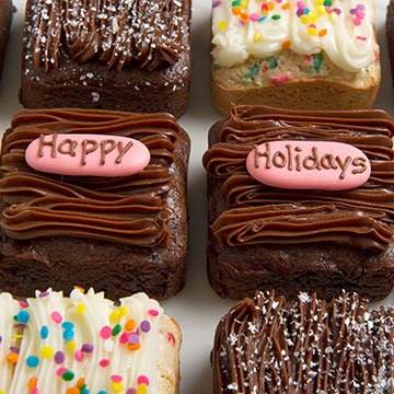 H10.happy-holidays-fudge-close-up